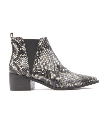 MAMBA ANKLE BOOTS – SabrinaTach